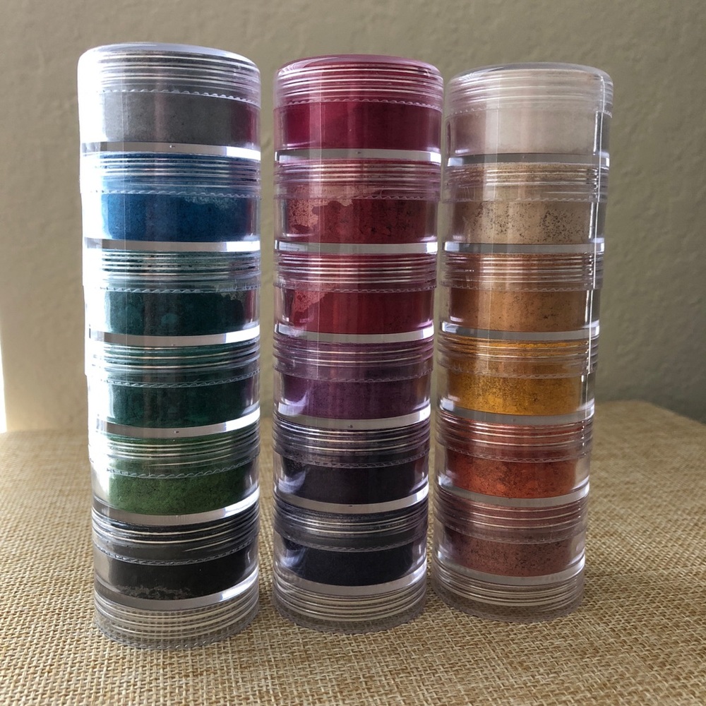Ben Nye Shadows (18 shadows)